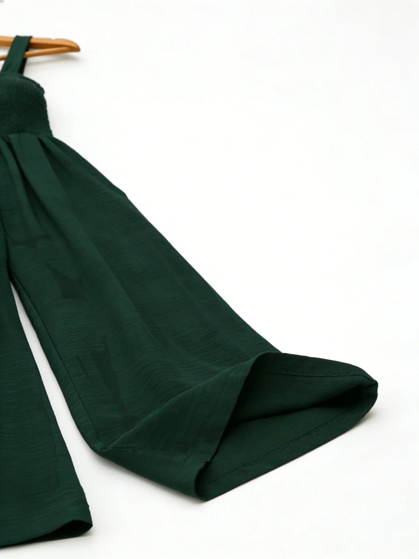 This stylish, minimalist, and sophisticated women's casual jumpsuit—featuring wide legs—is perfect for shopping, strolling, comm