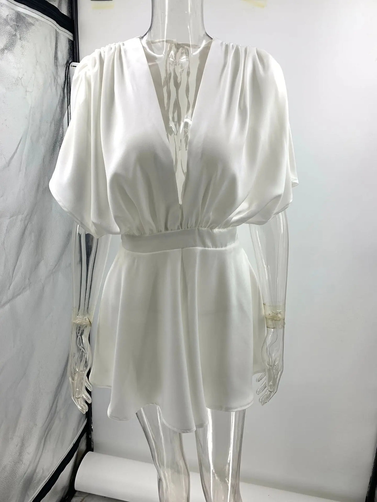 Jump Suits for Women 2025 Summer New Deep V Temperament Commuter Low-cut Sexy Fashion Waist Satin Jumpsuit Women Monos Mujer
